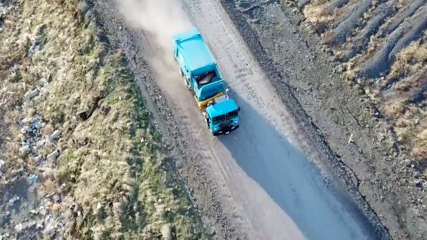 DuraPack Rapid Rail Sideload Garbage Truck Video